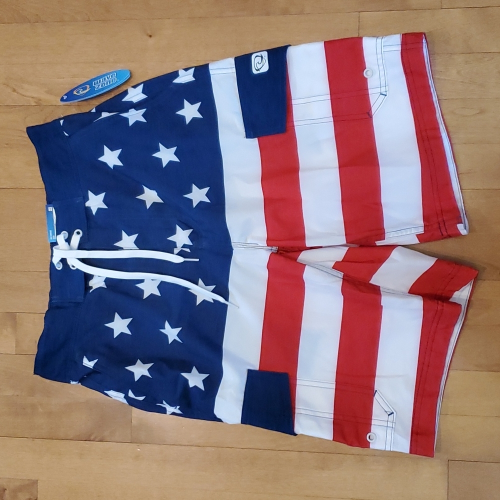 Mens Wave Zone Cargo Eboard Shorts Swim Trunks American Flag  Size Small NWT
